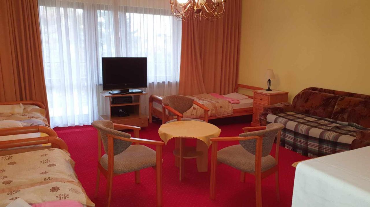 Delfin Bed and Breakfast Mielno  Exteriör bild